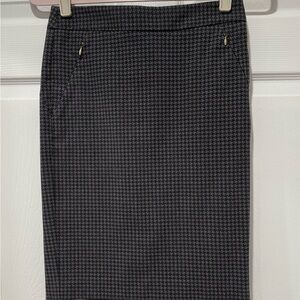 The Limited Black and Gray Houndstooth Pencil Skirt